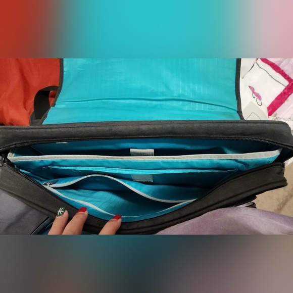 Laptop Bag Kroser for 17 inch laptops (used, good condition, no box nor tags) - Picture 3 of 13